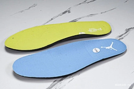 Room Home Trophy Low Jordan 1 OG Retro 1029